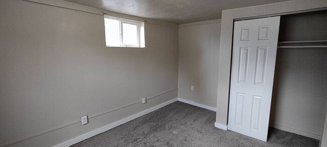 Building Photo - Quaint Provo Basement Apartment w lots of ...