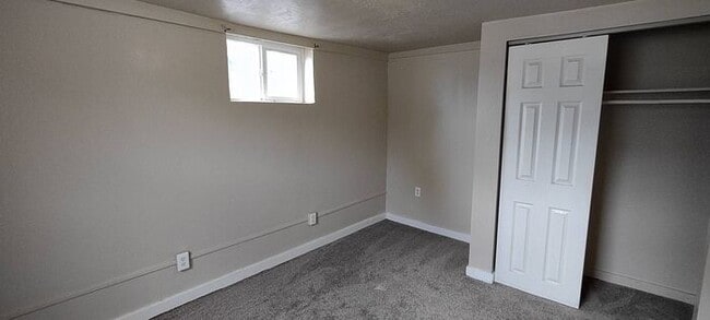 Building Photo - Quaint Provo Basement Unit w lots of parking