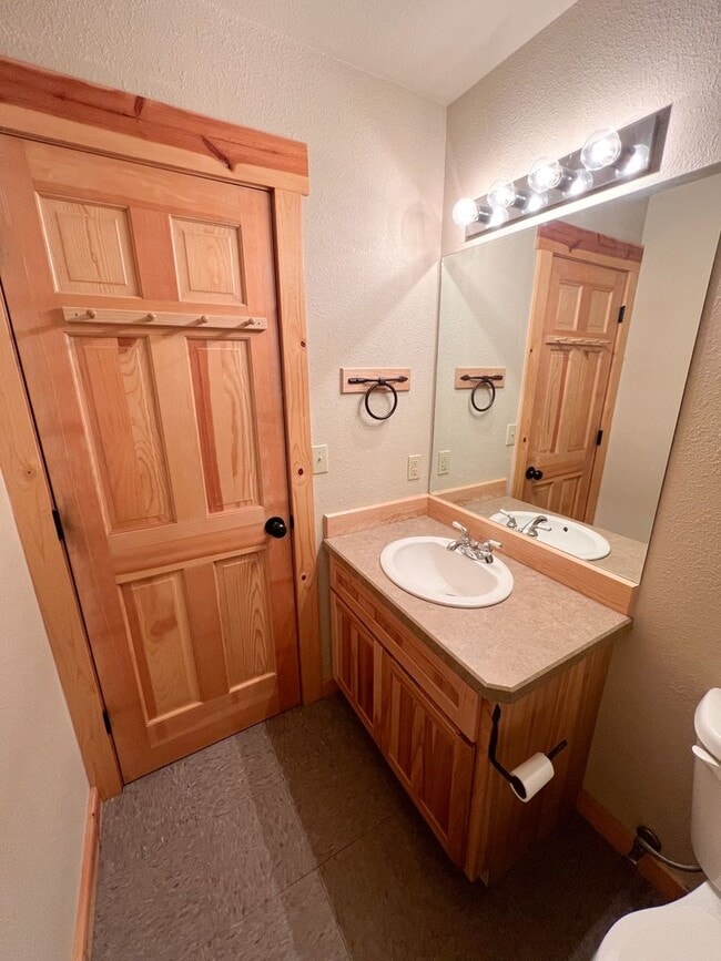 Building Photo - 4663 Marsh Hawk Dr
