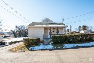 Building Photo - 3 Bedroom Home in Lynchburg