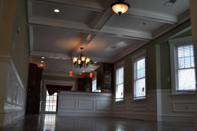 Building Photo - 129 Nonantum St