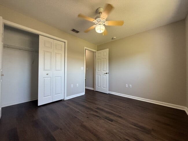 Building Photo - 4217 Avanti Cir