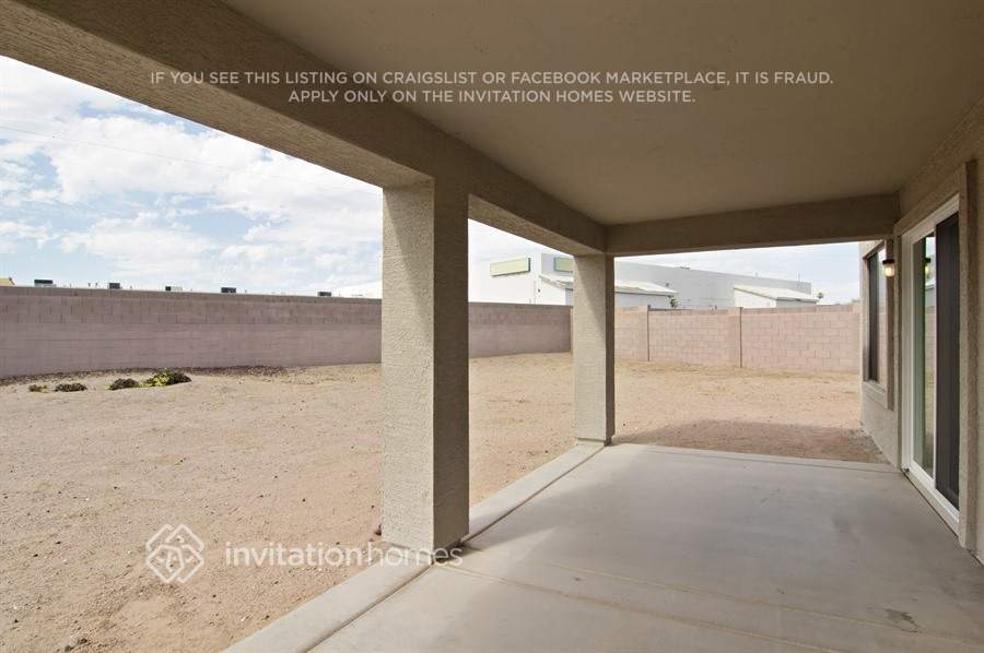 Building Photo - 10820 E Arcadia Ave