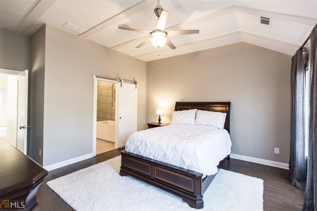 Building Photo - 3348 Turngate Ct