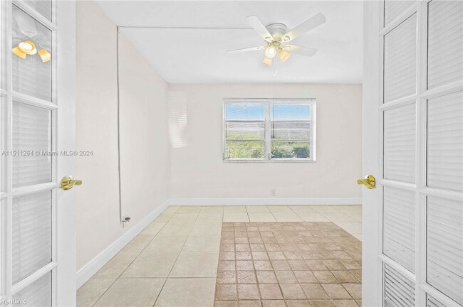 Building Photo - 3 br, 2 bath House - 2175 NE 56th St Apt 110