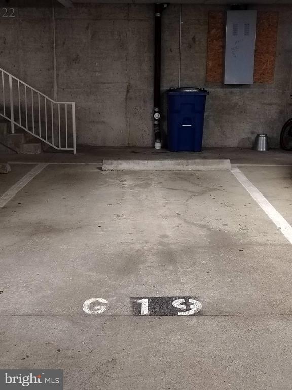 Building Photo - 1641 International Dr