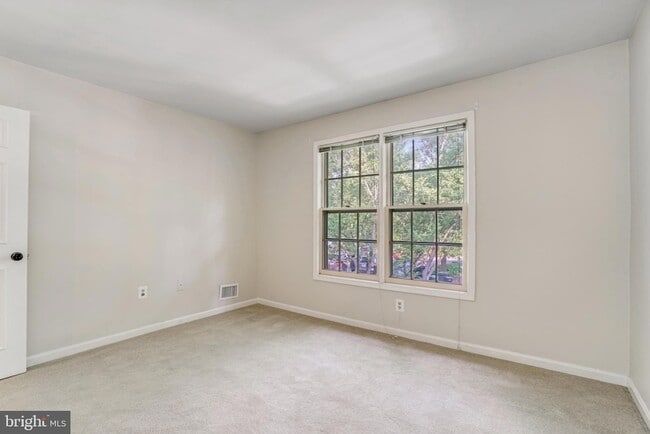 Building Photo - 2131 Kings Mill Ct