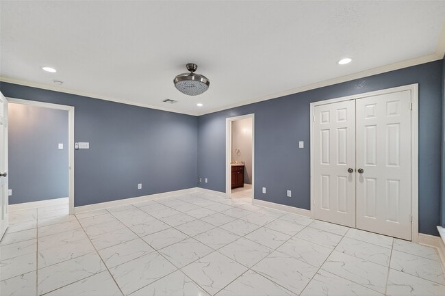 Building Photo - 4901 Burning Tree Dr