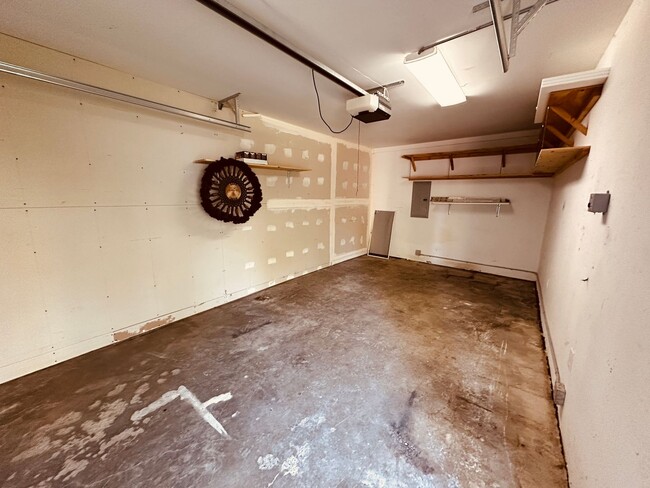 Building Photo - 1670 N Basie Point Cir