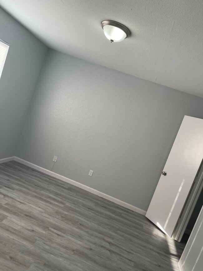 Building Photo - 2332 Sherry St