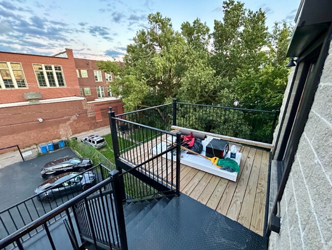 Building Photo - 5333 S Calumet Ave