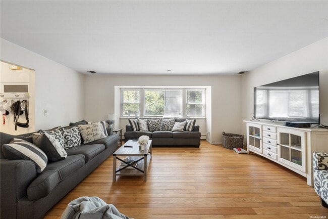 Building Photo - 1 Andrew Ct