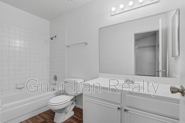 Building Photo - 5355 Rod Ct