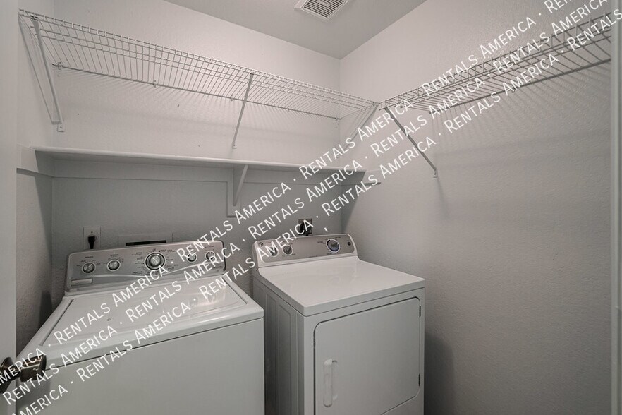 Building Photo - 20412 N 32nd Pl