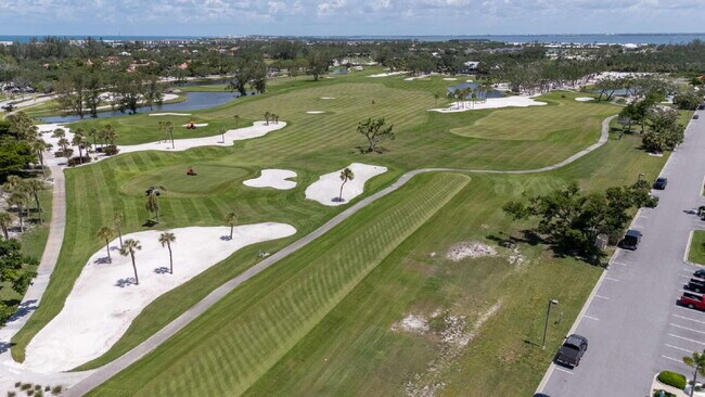 Building Photo - One of Longboat Key’s premier waterfront c...