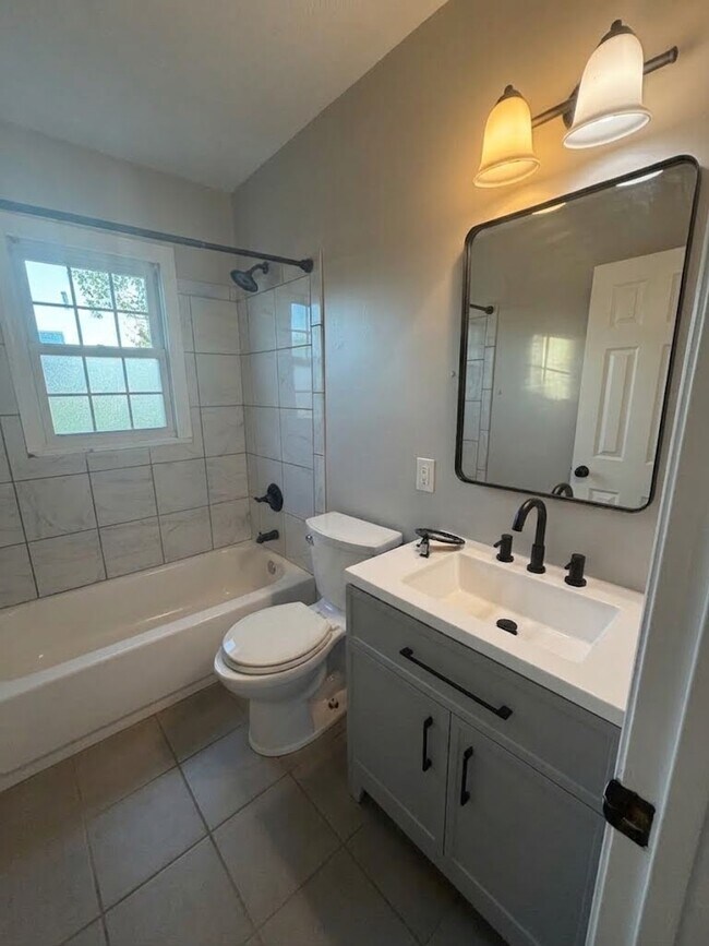 Building Photo - 6409 Deming Ln