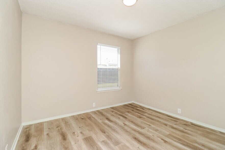 Building Photo - 1406 Kilkenny Dr