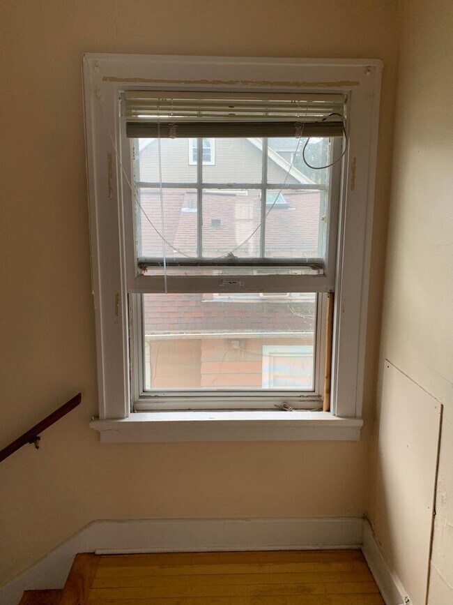 Building Photo - 1614 Adams St