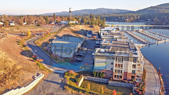Building Photo - 355 W Waterside Dr