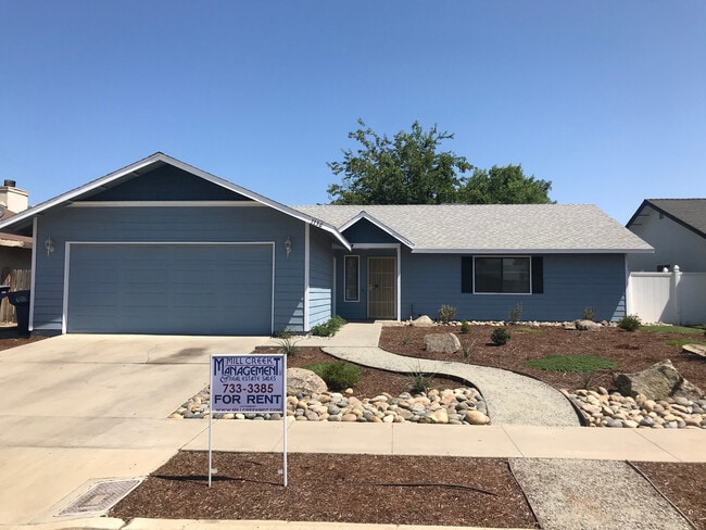 Building Photo - Nice home in Northwest Tulare neighborhood near schools