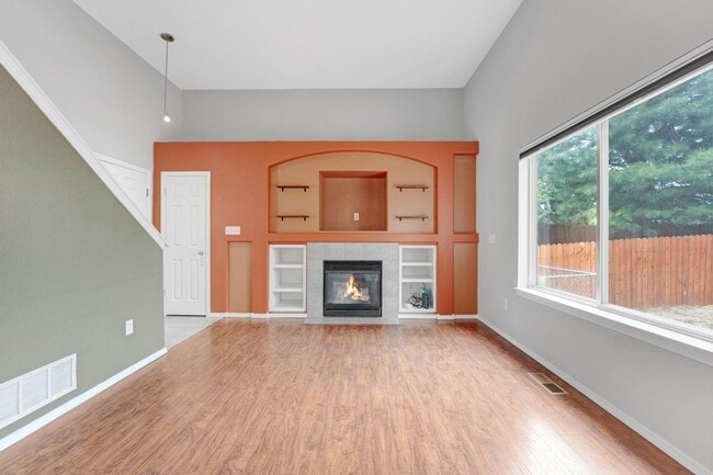 Building Photo - 6510 Stagecoach Ave