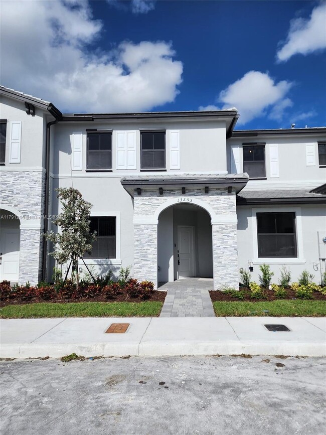 Primary Photo - 13255 SW 286th St