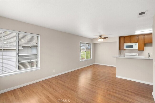 Building Photo - 18312 Parkview Ln