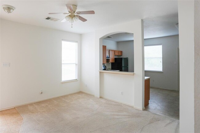 Building Photo - 721 Jane Austen Trail