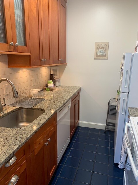 Kitchen - 1916 17th St NW
