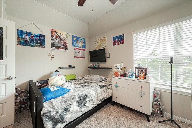 Building Photo - 1317 Mount Bassie Trl