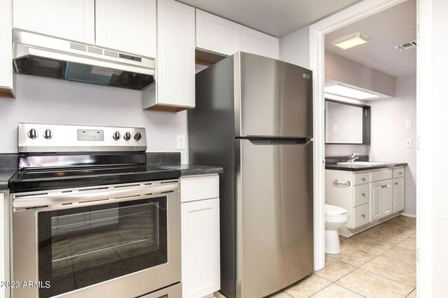 Building Photo - 4545 N 67th Ave
