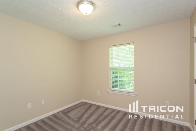Building Photo - 265 Overlook Dr
