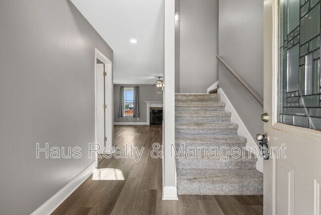 Building Photo - 191 Sambar Dr
