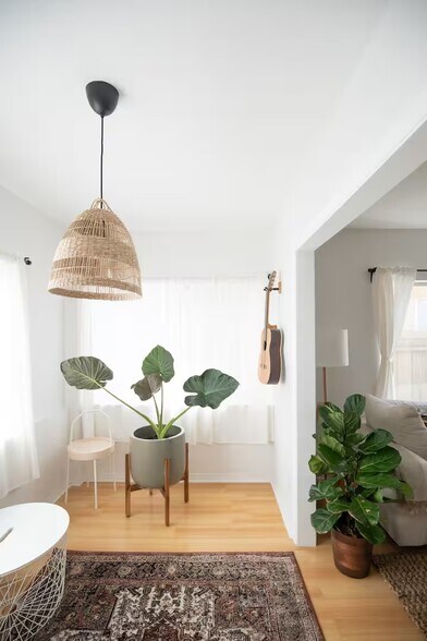 Building Photo - 4018 Higuera St