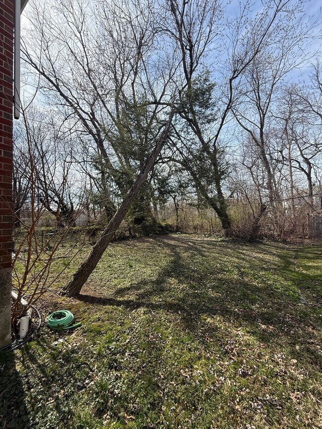 Building Photo - 6008 1/2 BURGESS AVE