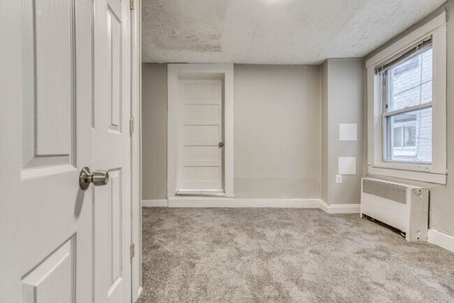 Building Photo - Apartment in Upper Fells Point, Baltimore, MD!