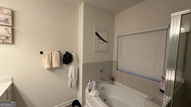 Building Photo - 3840 Pressley Ln