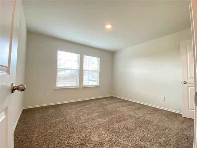 Building Photo - 3030 Sweetwater Dr
