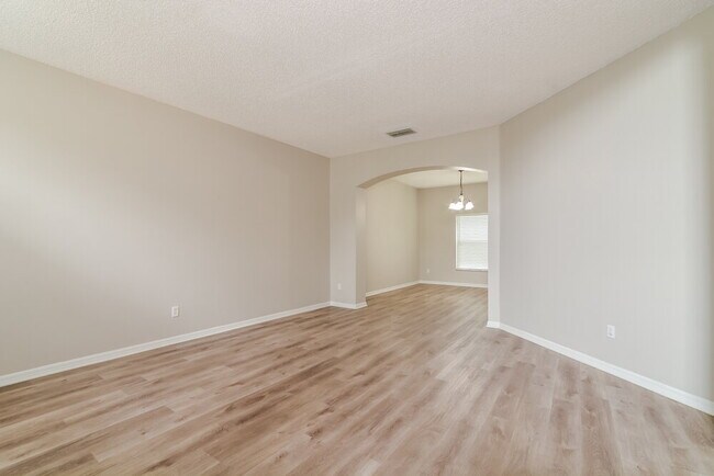 Building Photo - 882 Grand Sayan Loop