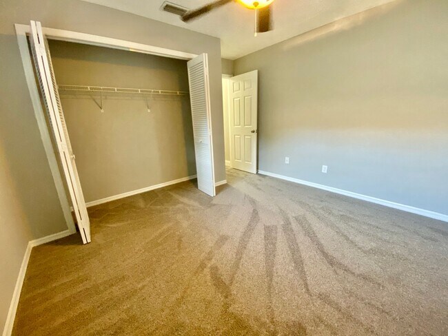 Building Photo - Three bedroom two bathroom Inverness Highlands Home