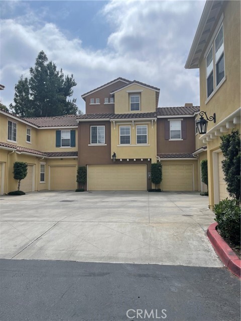 Building Photo - 910 Timberwood