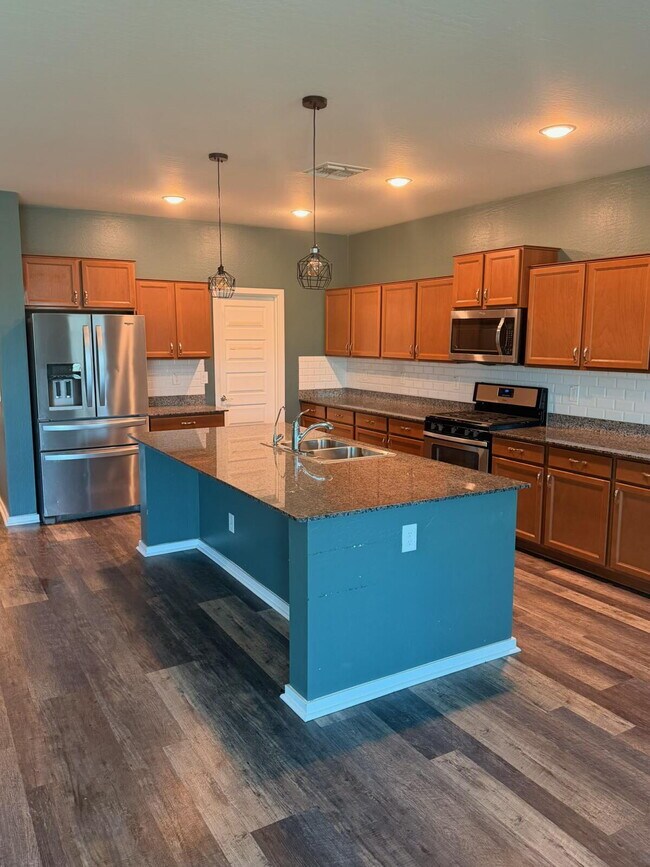 Building Photo - 37444 Big Bend Rd