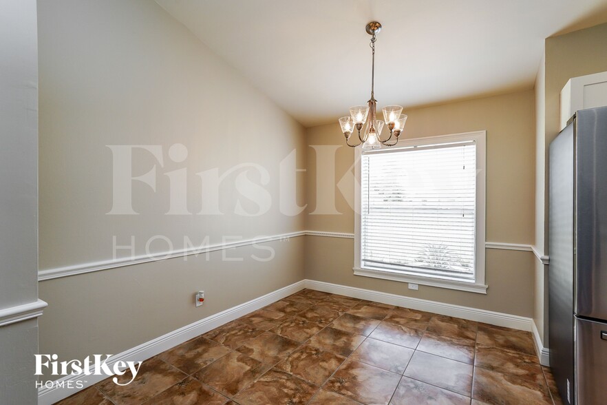 Building Photo - 2913 NW 19th Pl