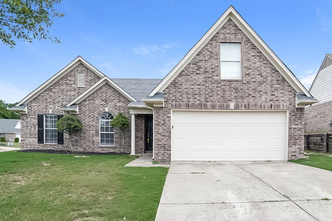 Building Photo - 1776 Cresent Ln