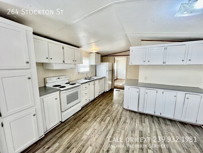 Building Photo - 264 Stockton St