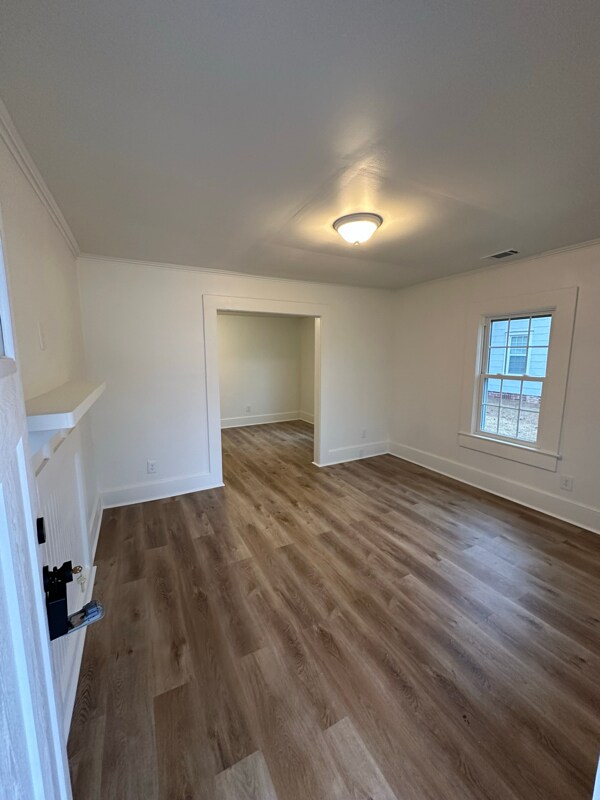 Building Photo - 614 S Tillman St