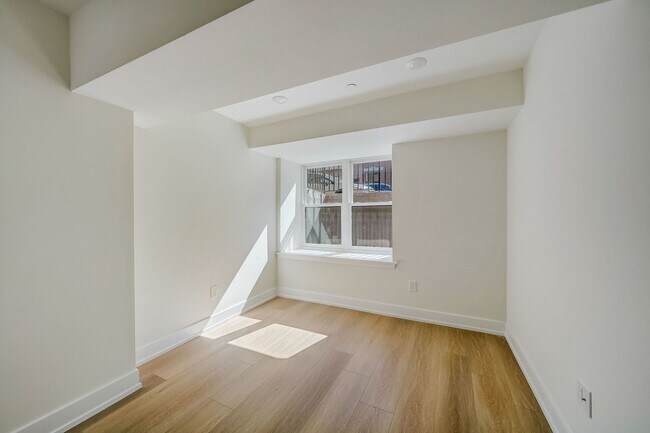 Building Photo - 620 S 8th St