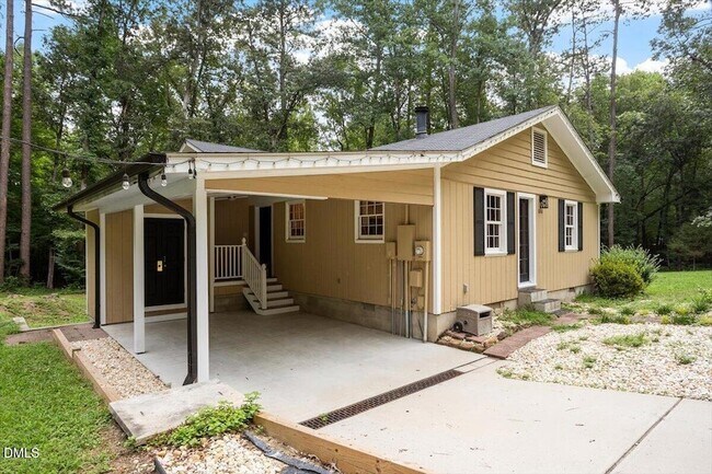 Building Photo - 1068 Mc Wilder Rd