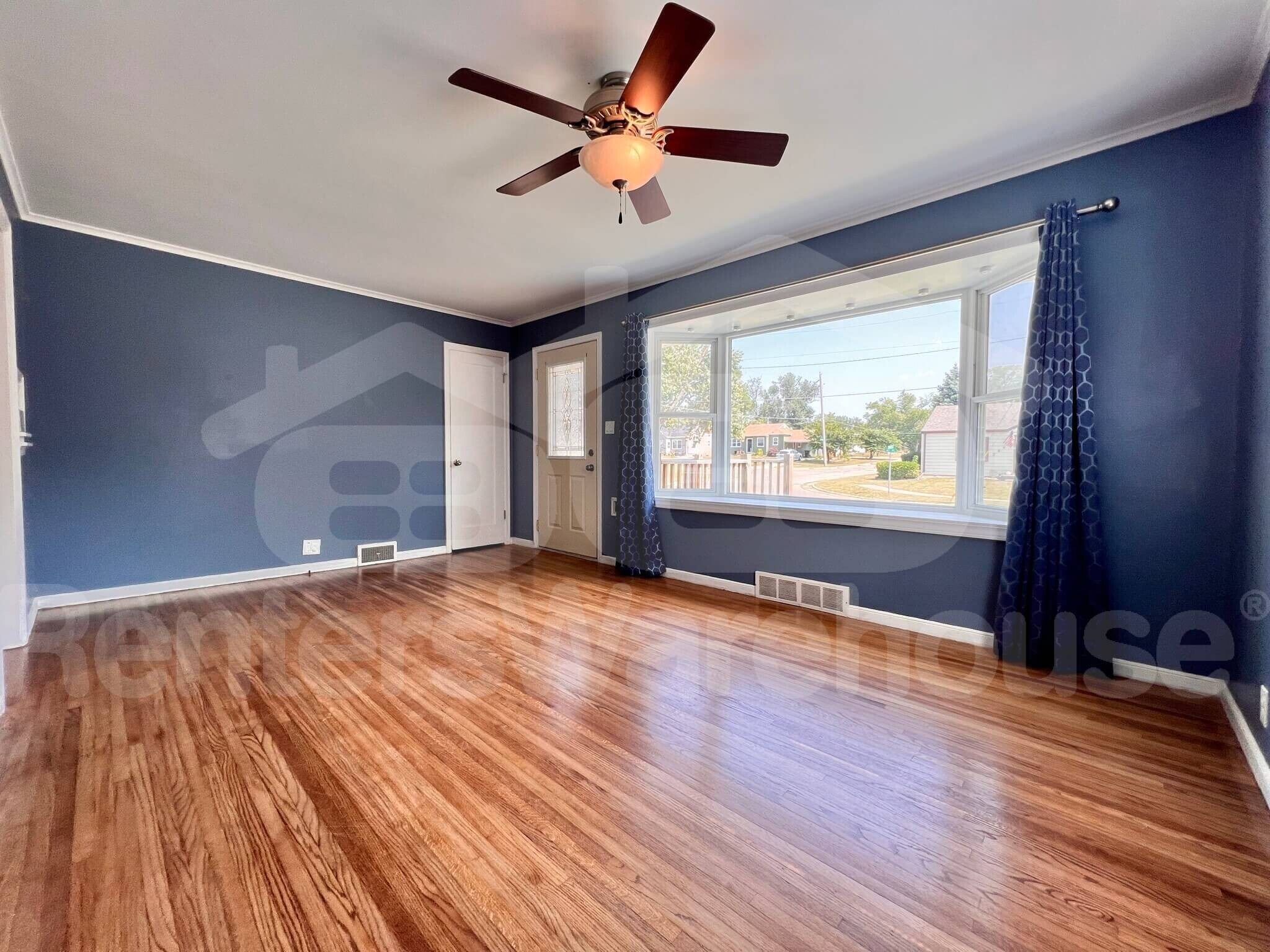 Building Photo - 3846 48th Pl