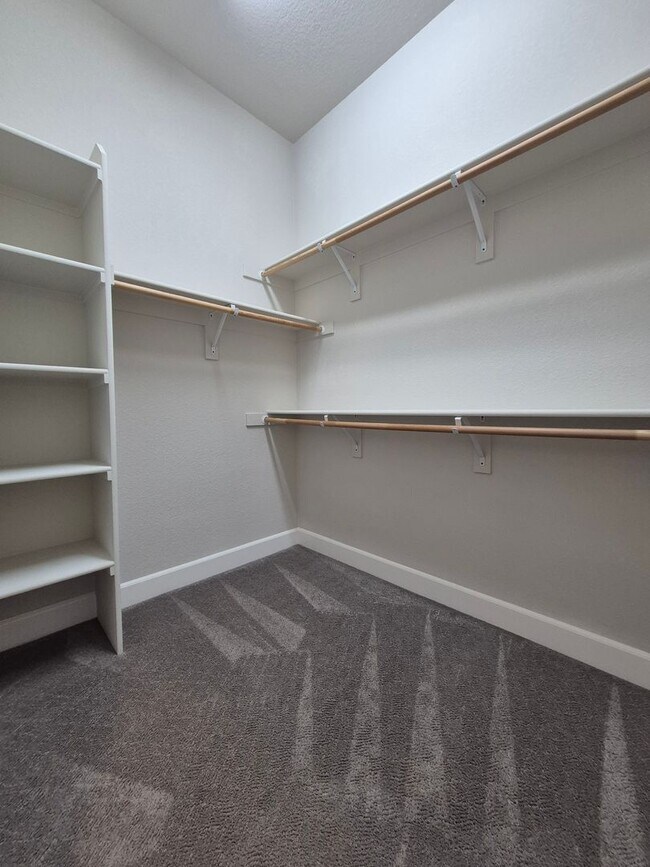 Building Photo - Now Leasing!! Gorgeous 3bd/2ba Single Story Home In Rocklin!